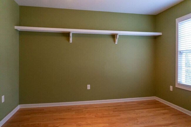 Building Photo - 40 Wayward Path