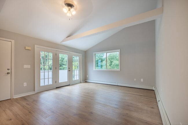 Building Photo - 147 Chestnut Tree Hill Rd
