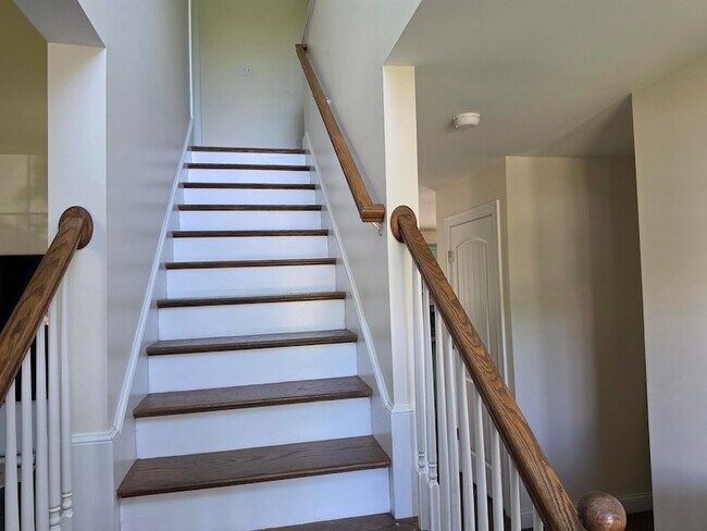 Building Photo - 21 Stocklan Cir