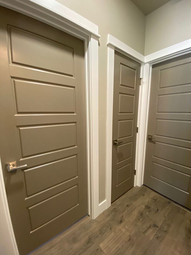 Building Photo - Lovely Single Level 3 Bed 2 Bath Home in M...