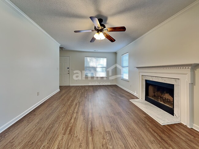 Building Photo - 3226 Silver Spur Ct