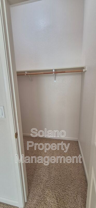 Building Photo - 1085 Crystal Springs Dr