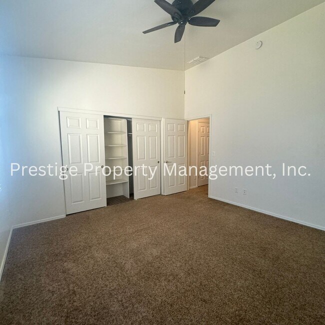 Building Photo - Beautiful Home with 3 Car Garage in Sonoran Ranch!