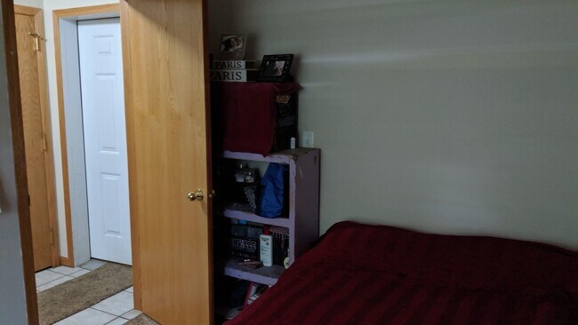 Building Photo - Location location location! This beautiful Fridley 3 bedroom townhouse, dont miss out!