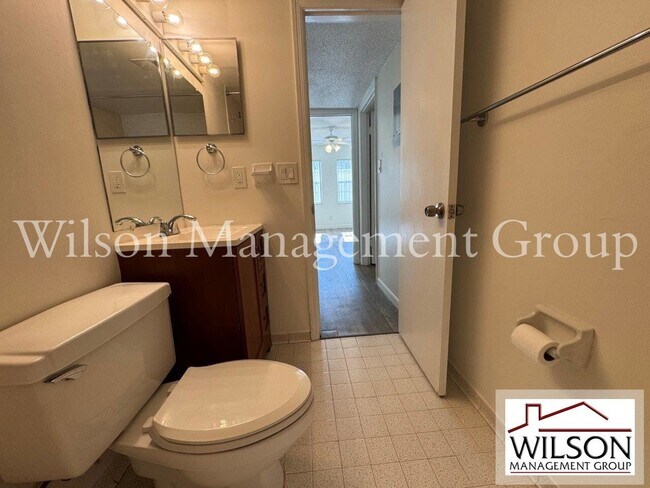 Building Photo - 523 S Summerlin Ave