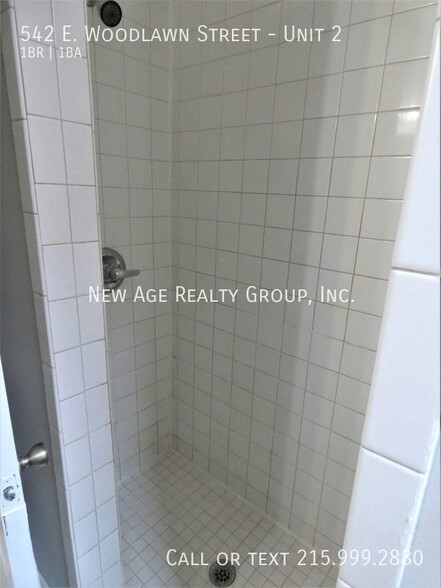 Building Photo - 542 E Woodlawn St