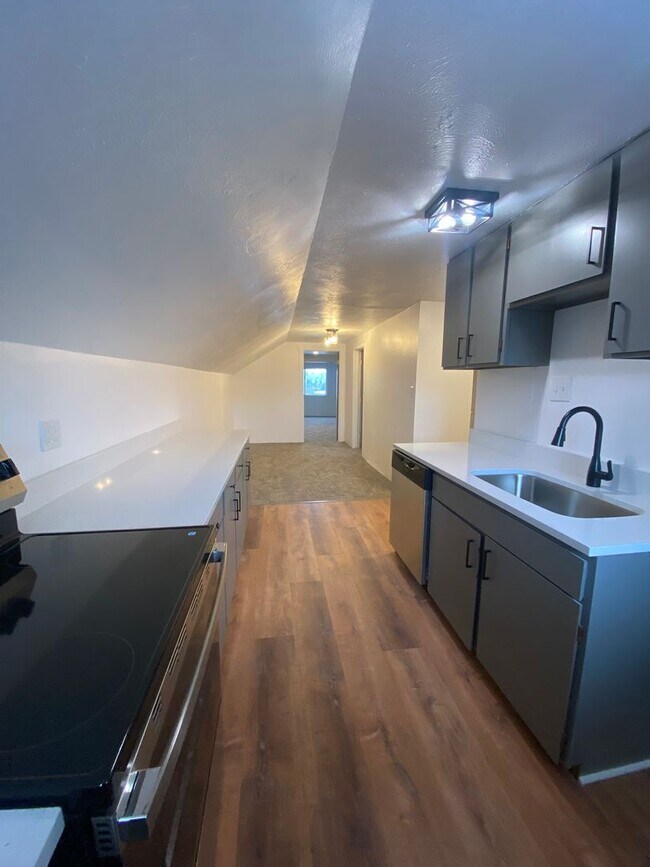 Building Photo - Illinois Duplex