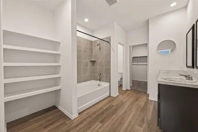 Building Photo - 12338 lariat Run Dr
