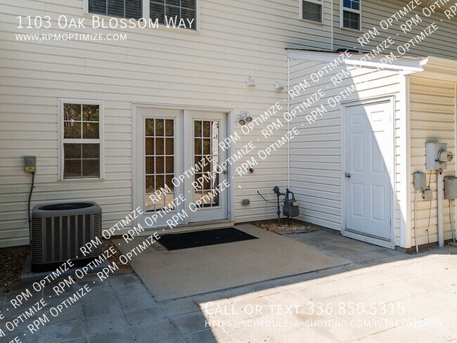 Building Photo - 1103 Oak Blossom Way