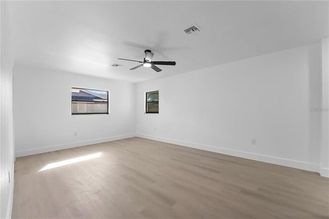 Building Photo - 607 Dunblane Dr