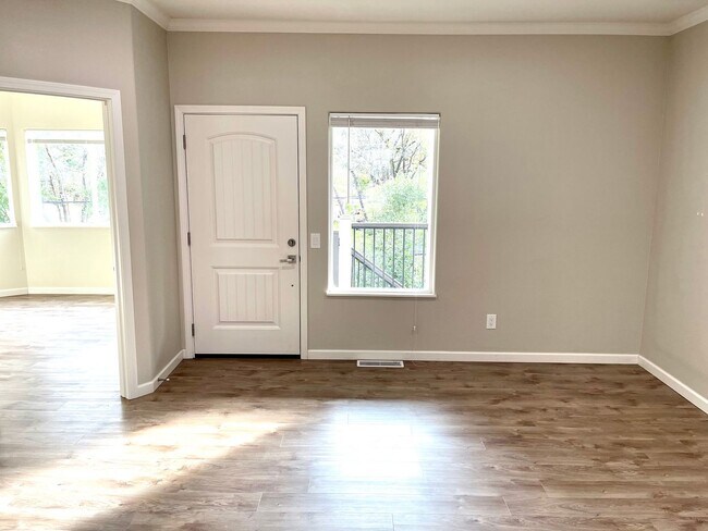 Building Photo - Three bedroom home with upgrades in Forestville!