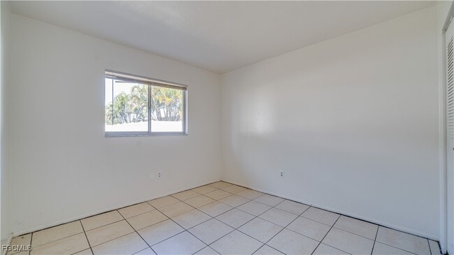 Building Photo - 107 SW 16th Terrace