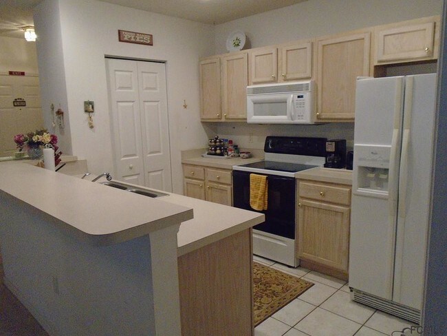 Building Photo - 100 Marina Bay Dr