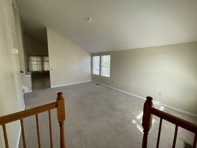Building Photo - 45586 Curley Ct