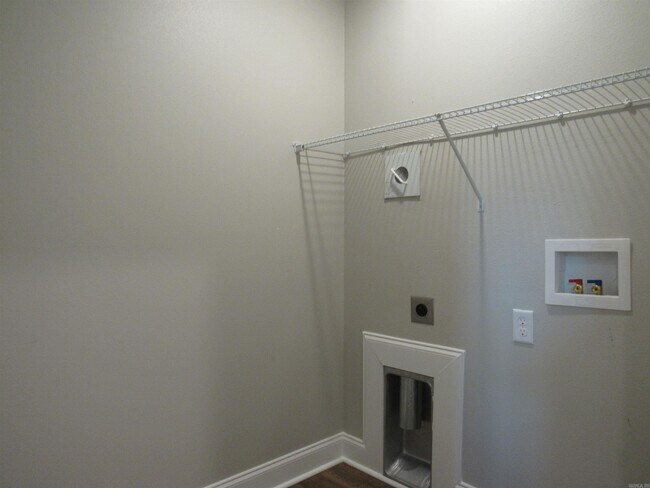 Building Photo - 1515 Stamps St