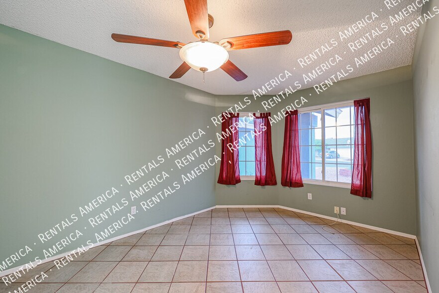 Building Photo - 324 S Rita Ln