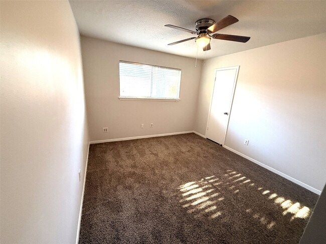 Building Photo - 1003 Valley Ranch Dr