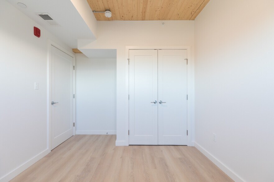 Building Photo - 29 Lenox St