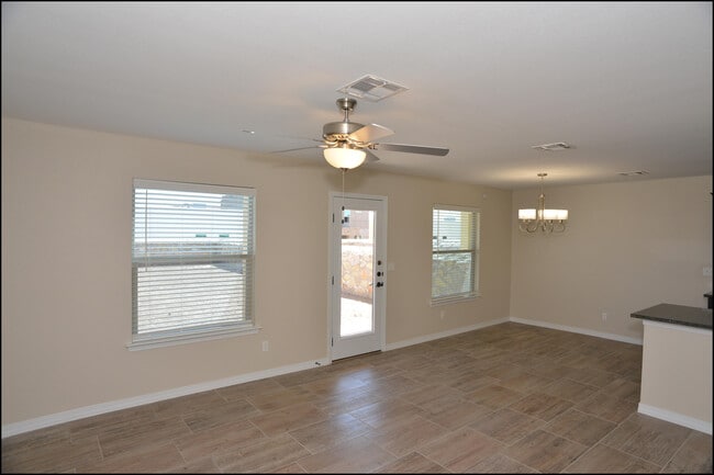 Building Photo - 806 TS Daniel Cadena Dr