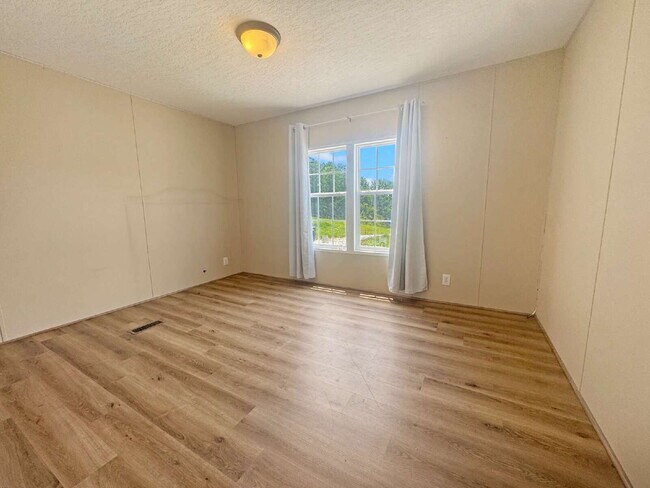 Building Photo - Private 2.5-Acre Mini Farm Near Lake Lanier | 3BR/2BA | Peaceful Country Living