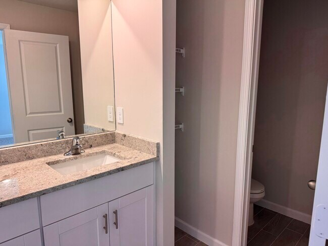 Building Photo - 496 Salisbury Cir