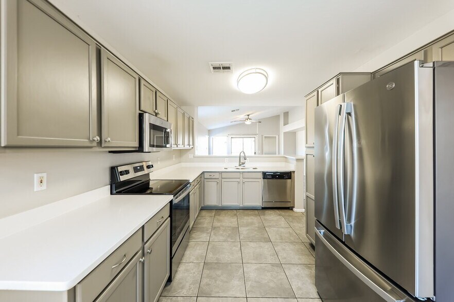 Building Photo - 2201 S 84th Ave