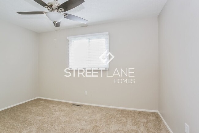 Building Photo - REDUCED!