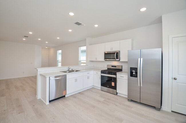 Building Photo - 23014 Deanston Dr