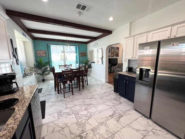 Building Photo - 3 Bedroom 2.5 Bath 1 Single Family Home for Rent in Cambridge Heights Area of Round Rock, Texas, ...