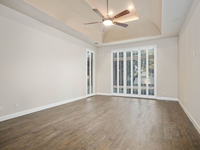 Building Photo - 202 Wellesley Loop