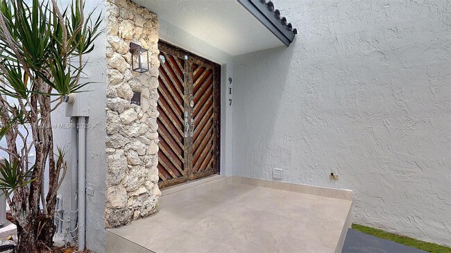 Building Photo - 917 SW 135th Ct