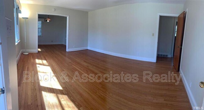 Building Photo - 6015 Inona Pl