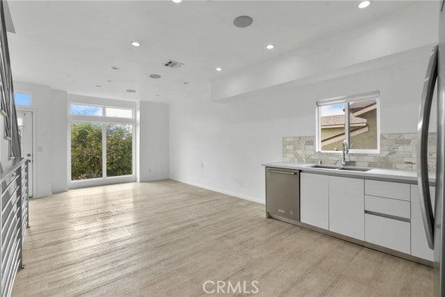 Building Photo - 6009 Barton Ave