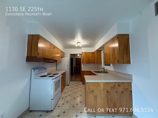 Building Photo - 1130 SE 225th-
