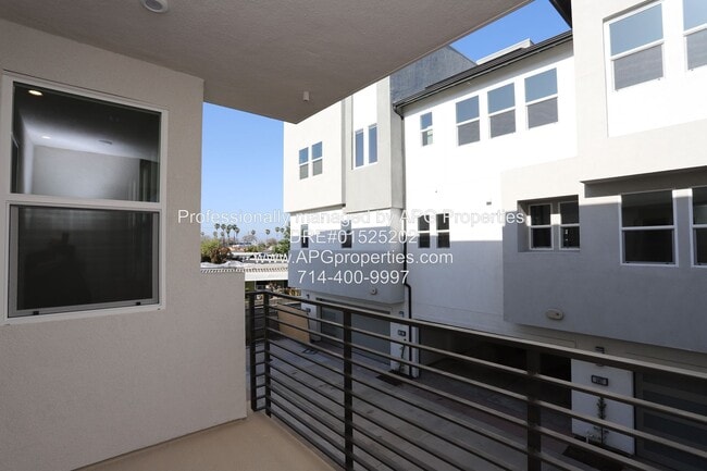 Building Photo - 1511 W Bushell St