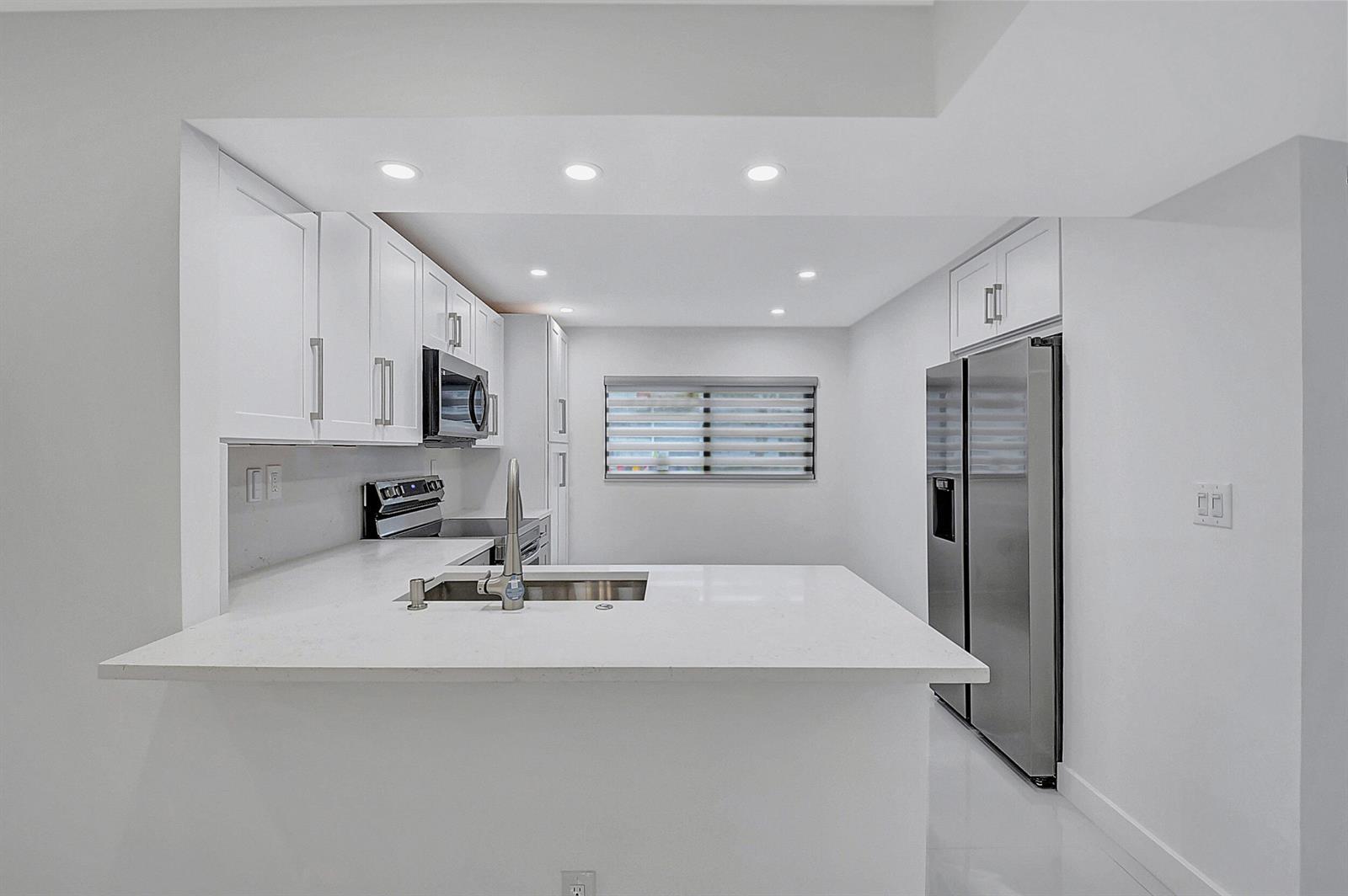 Building Photo - 5550 Witney Dr