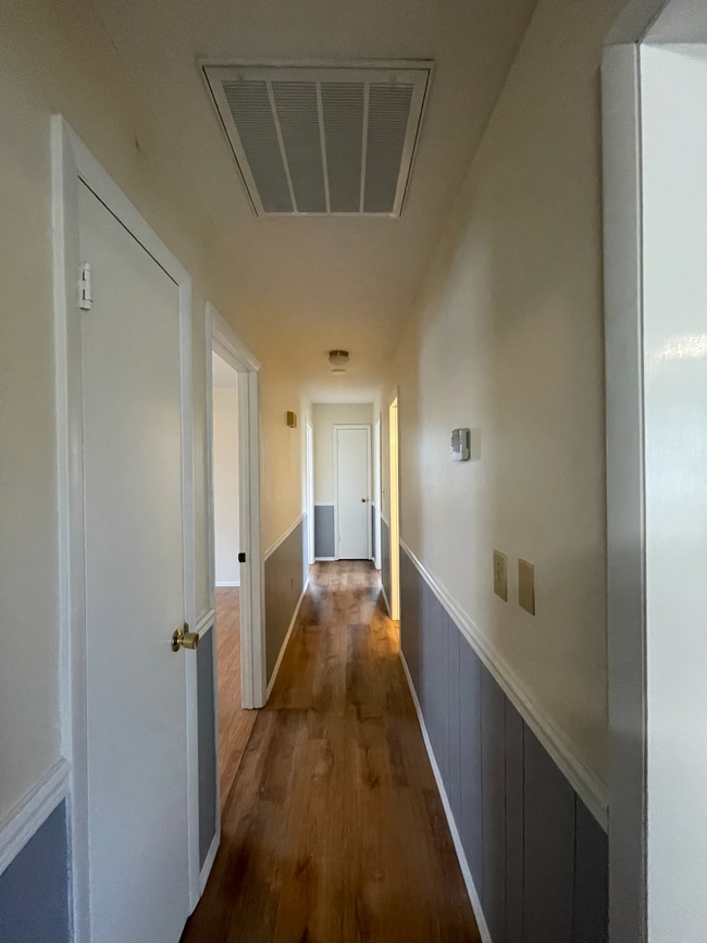 Building Photo - 418 Hillcrest Dr