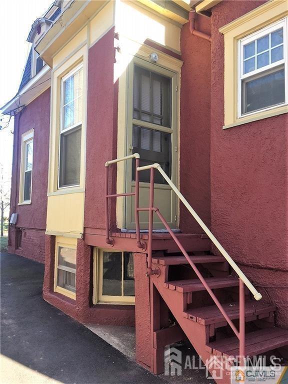 Building Photo - 207 Woodbridge Ave