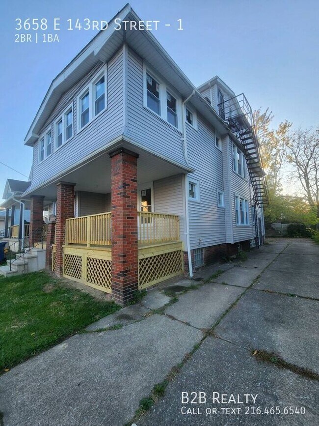 Building Photo - 3658 E 143rd St