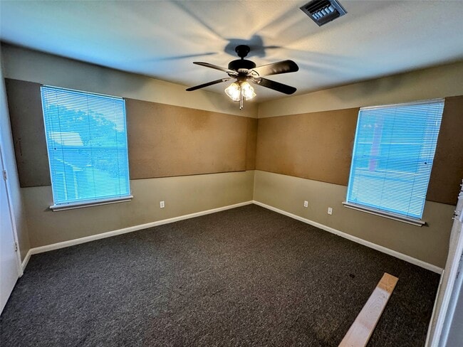 Building Photo - 4708 Park Dr