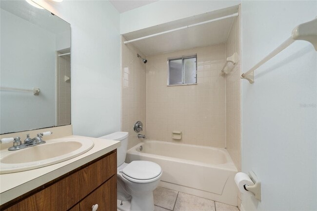 Building Photo - 245 Moonbeam Rd