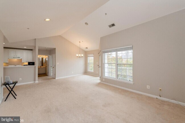 Building Photo - 25340 Lake Mist Square