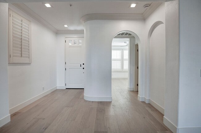 Building Photo - Amazing LARGE home in Ladera Ranch!