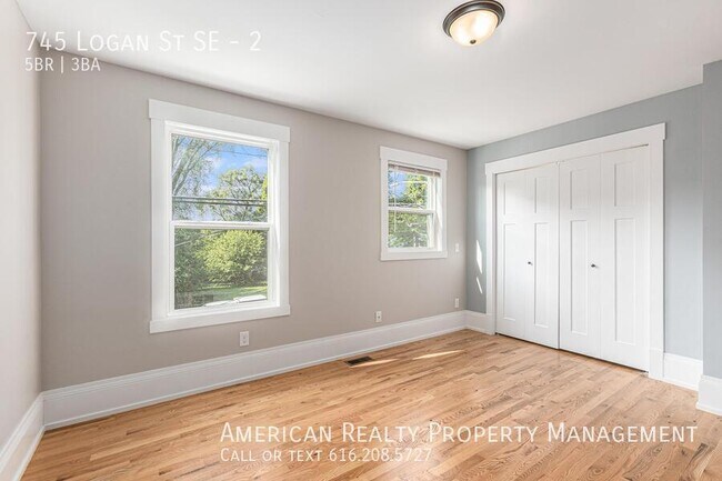 Building Photo - 745 Logan St SE