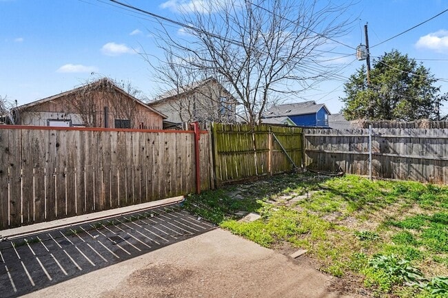 Building Photo - 10328 Chelmsford Dr