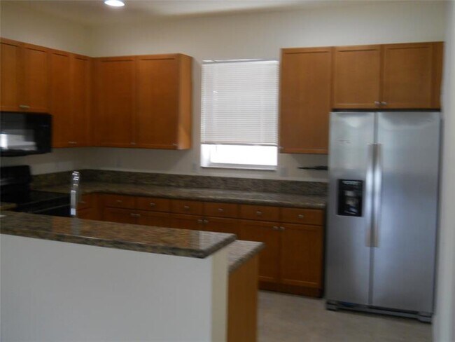 Building Photo - 1033 NE 17th Way