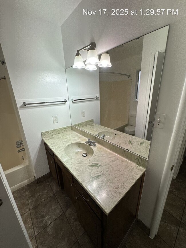 Building Photo - 2968