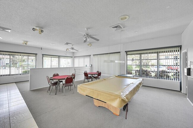 Building Photo - 7226 Golf Colony Ct