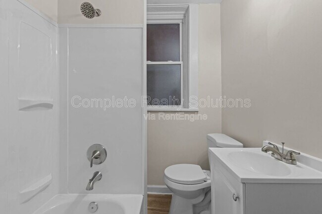 Building Photo - 4301 S 38th St