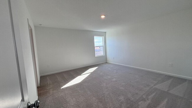 Building Photo - Spacious 5-Bedroom Home Designed for Comfort & Modern Living